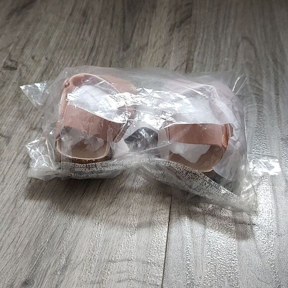 Old Navy New With Tag Size 0-3 Months Faux-Leather Double-Buckle Sandals - Picture 5 of 7